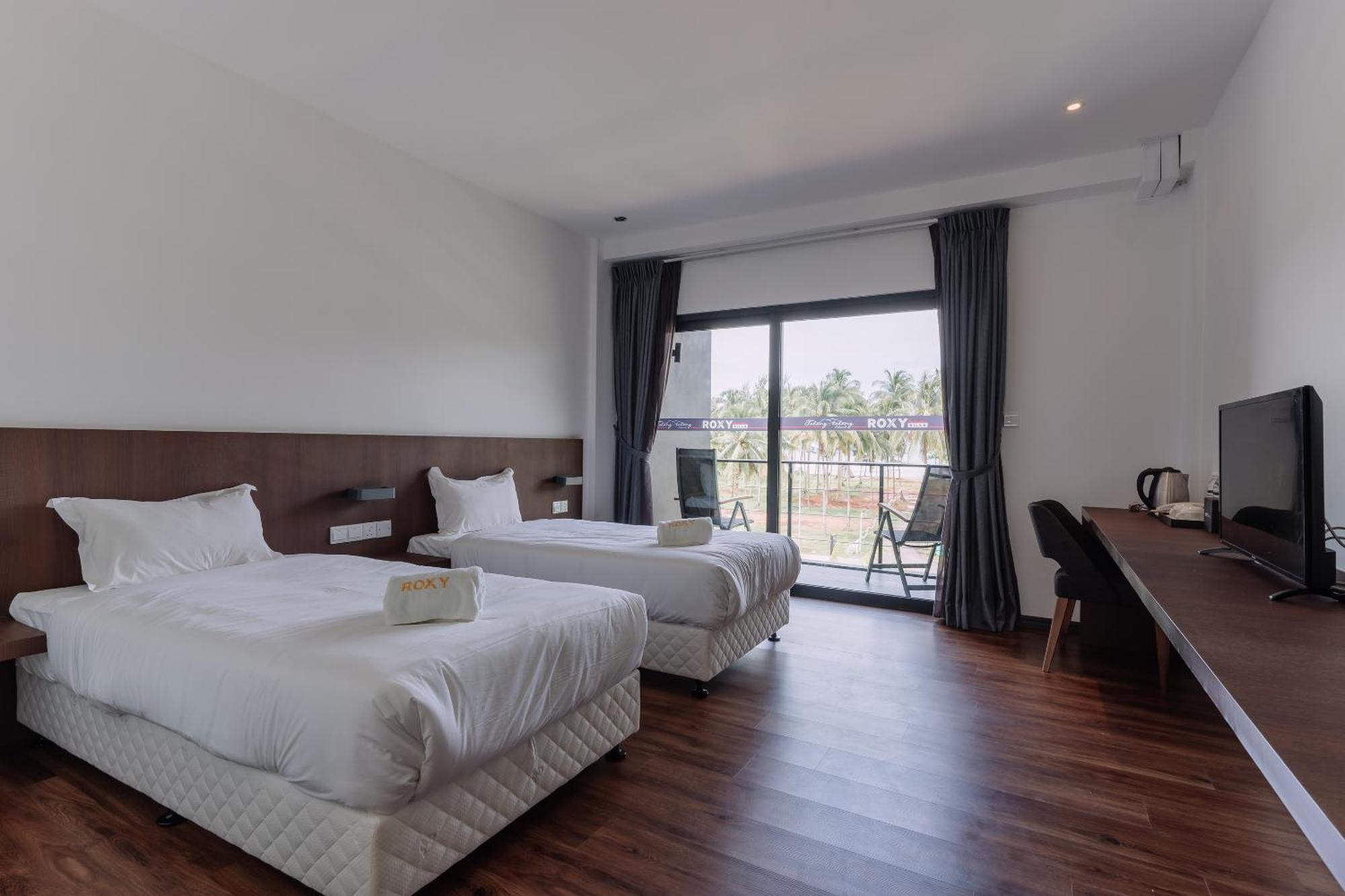 Roxy Sematan Villa & Townhouse Εξωτερικό φωτογραφία